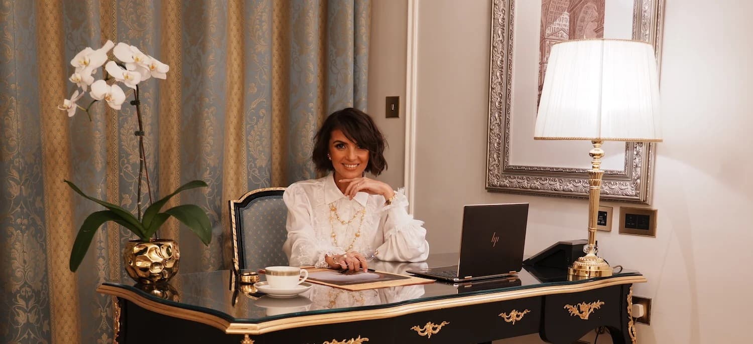 Ana Maria Leu - Curator